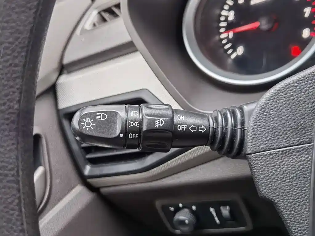 Wuling Hongguang — миниатюра 21
