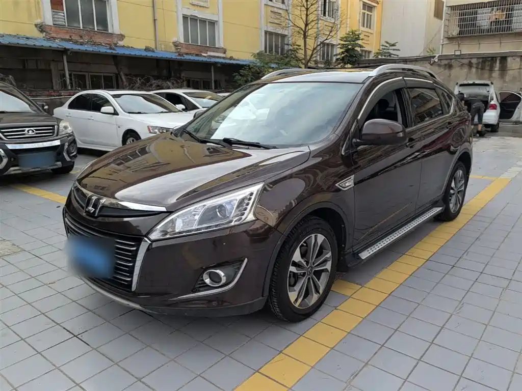 Luxgen U6 2017