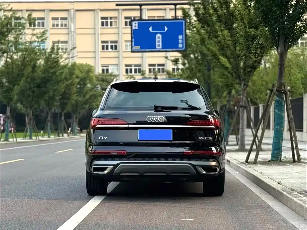Audi Q7 — миниатюра 8