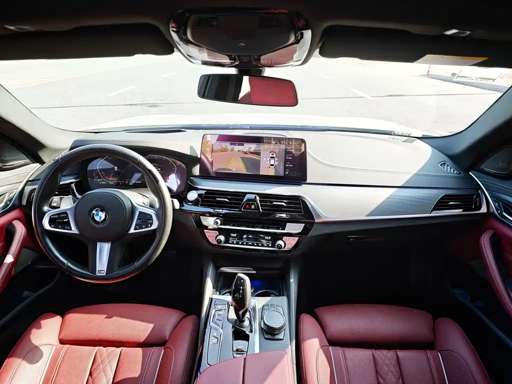 BMW 5 Series — миниатюра 10