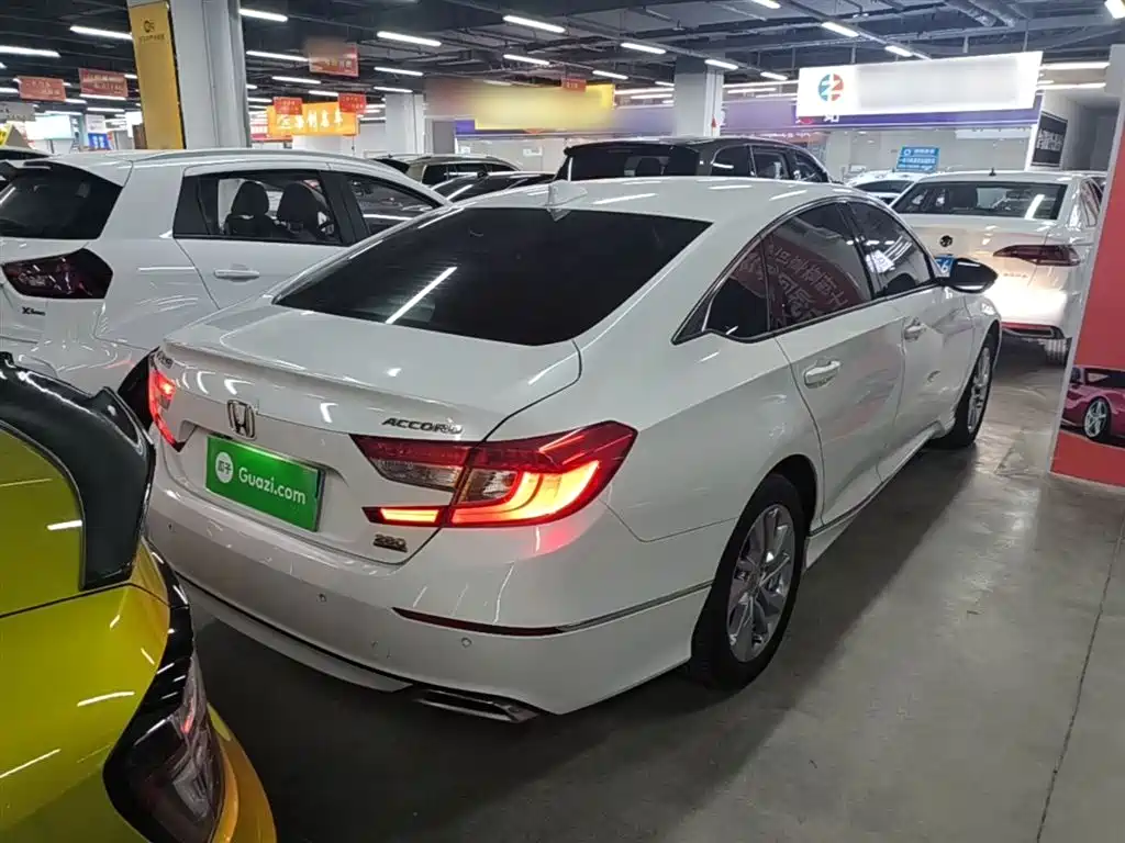 Honda Accord 2018 260TURBO Luxury VI