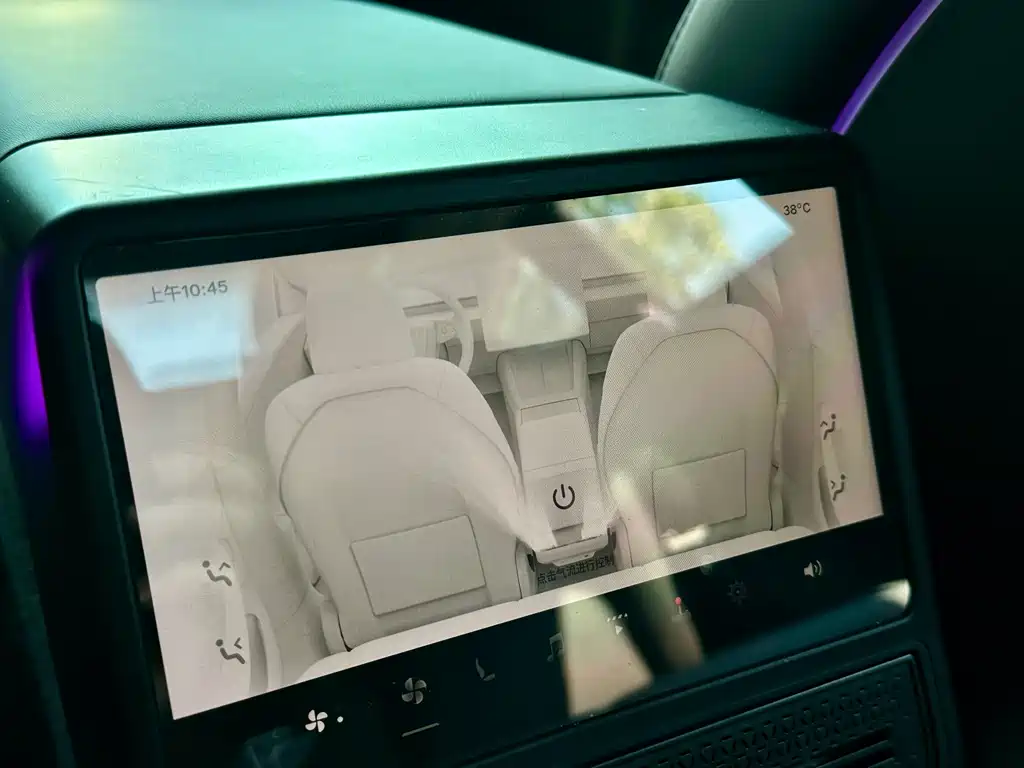 Tesla Model 3 — миниатюра 13