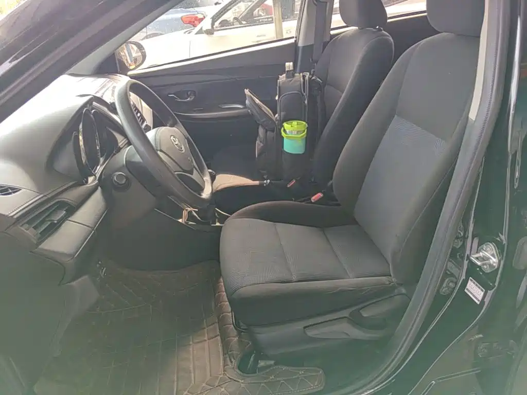 Toyota Yaris L — миниатюра 15