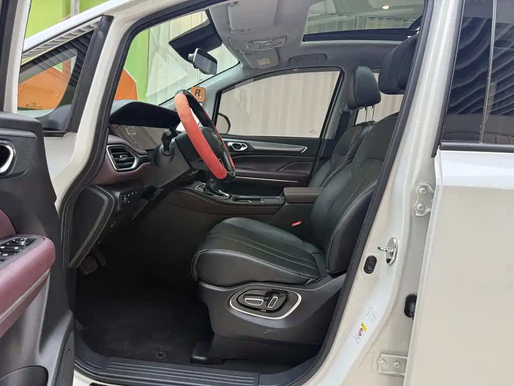 GAC Motor Trumpchi M6 — миниатюра 7
