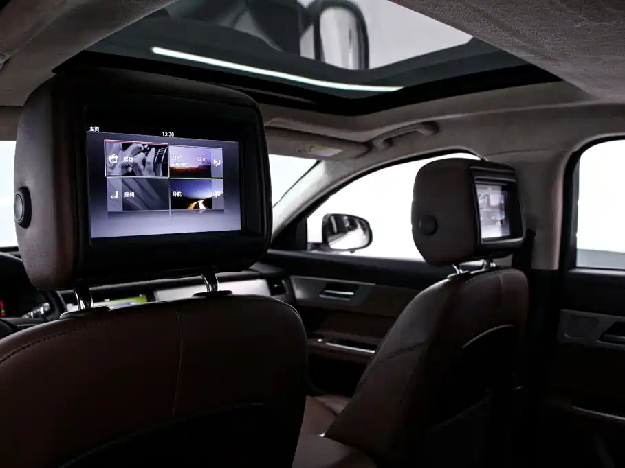 Jaguar XFL — миниатюра 15