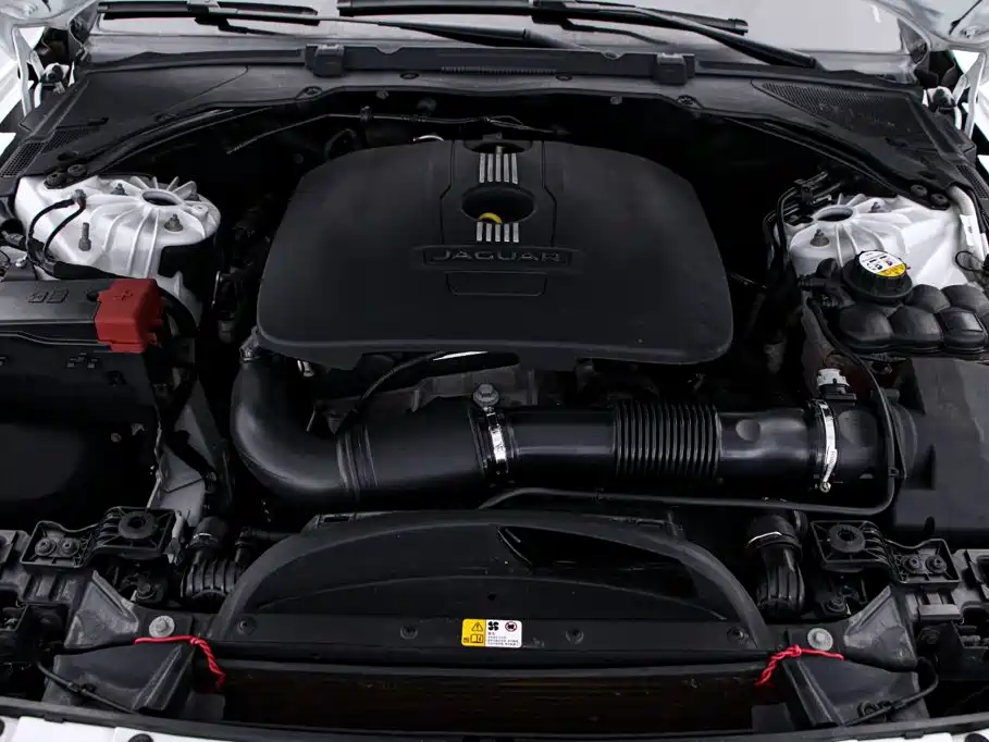 Jaguar XFL — миниатюра 18