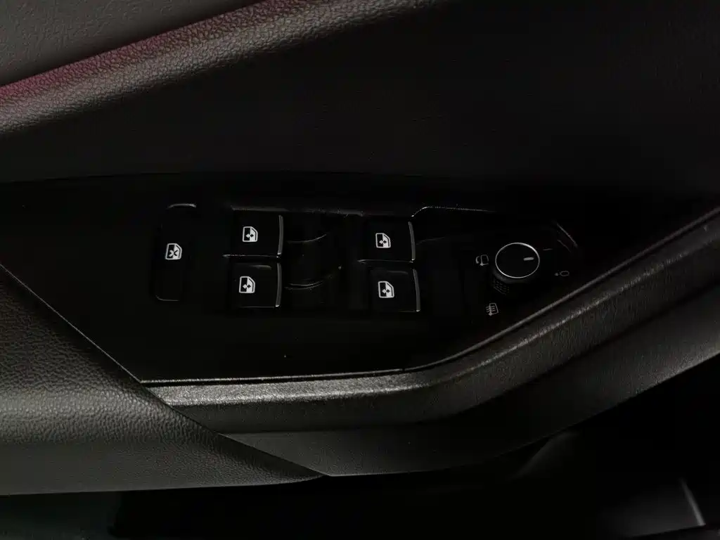Volkswagen Sagitar — миниатюра 9