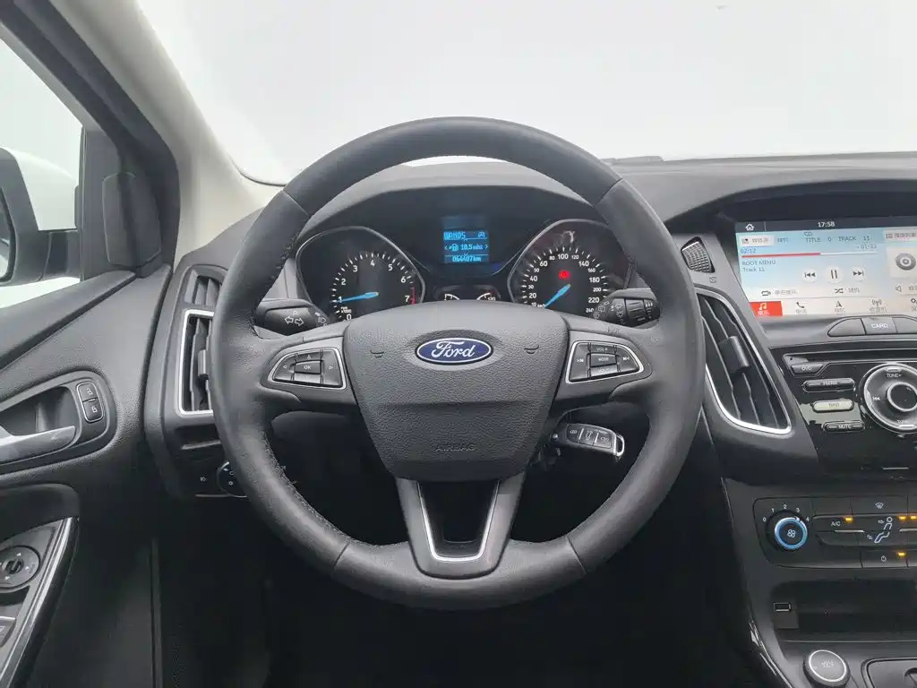 Ford Focus — миниатюра 11