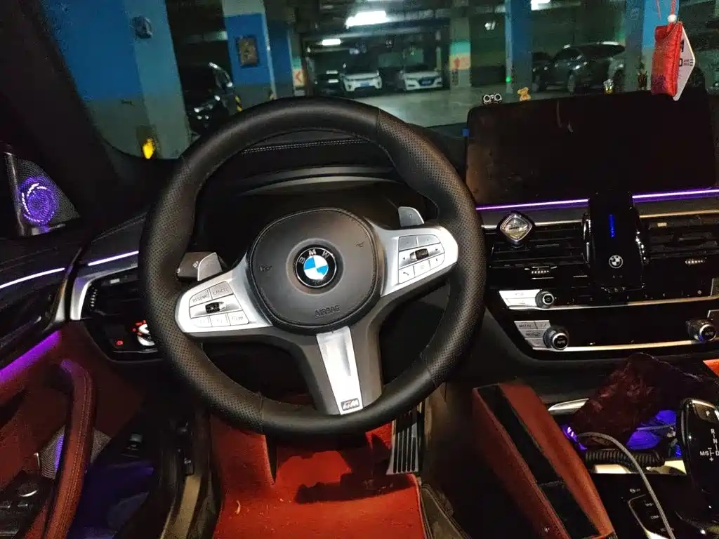 BMW 5 Series — миниатюра 6