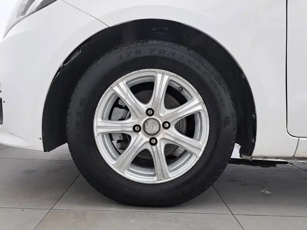 Kia K2 — миниатюра 17