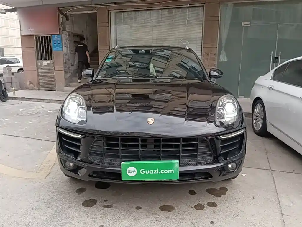 Porsche Macan — миниатюра 3