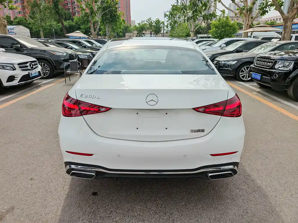 Mercedes-Benz C-Class — миниатюра 5