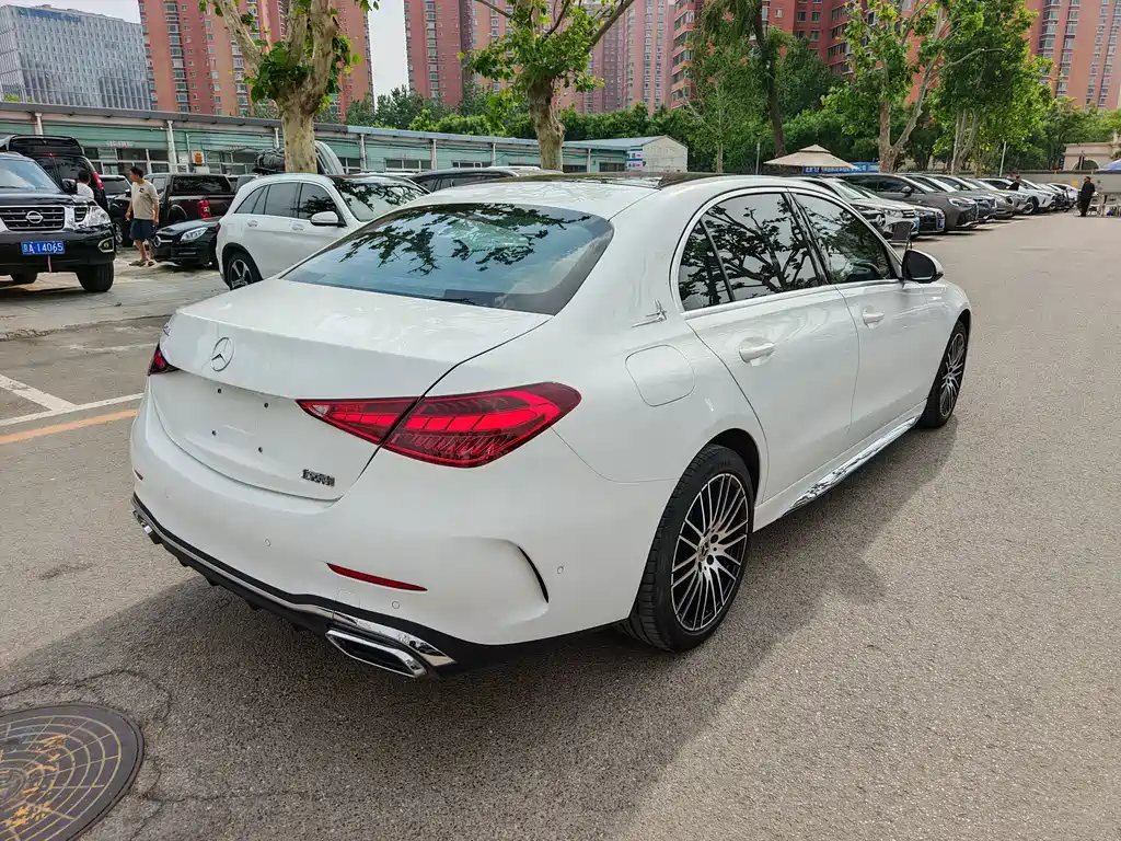 Mercedes-Benz C-Class — миниатюра 4
