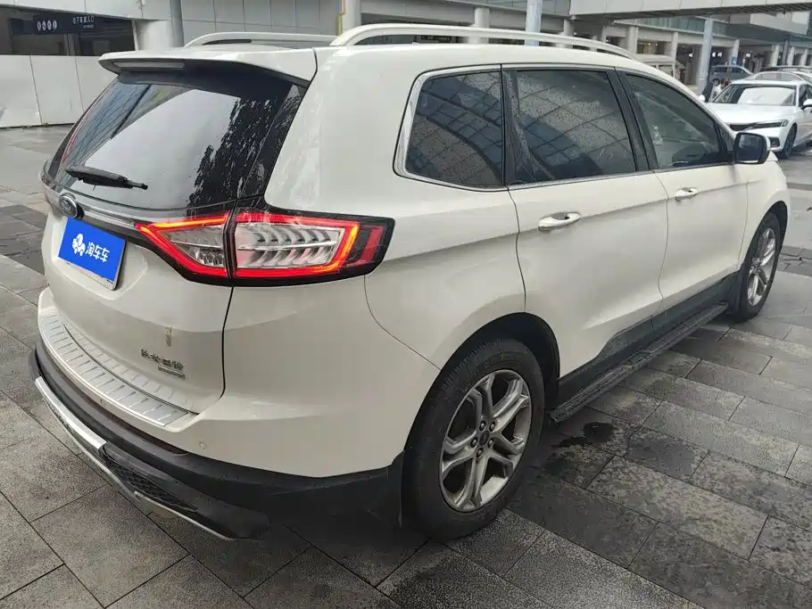 Ford Edge — миниатюра 3