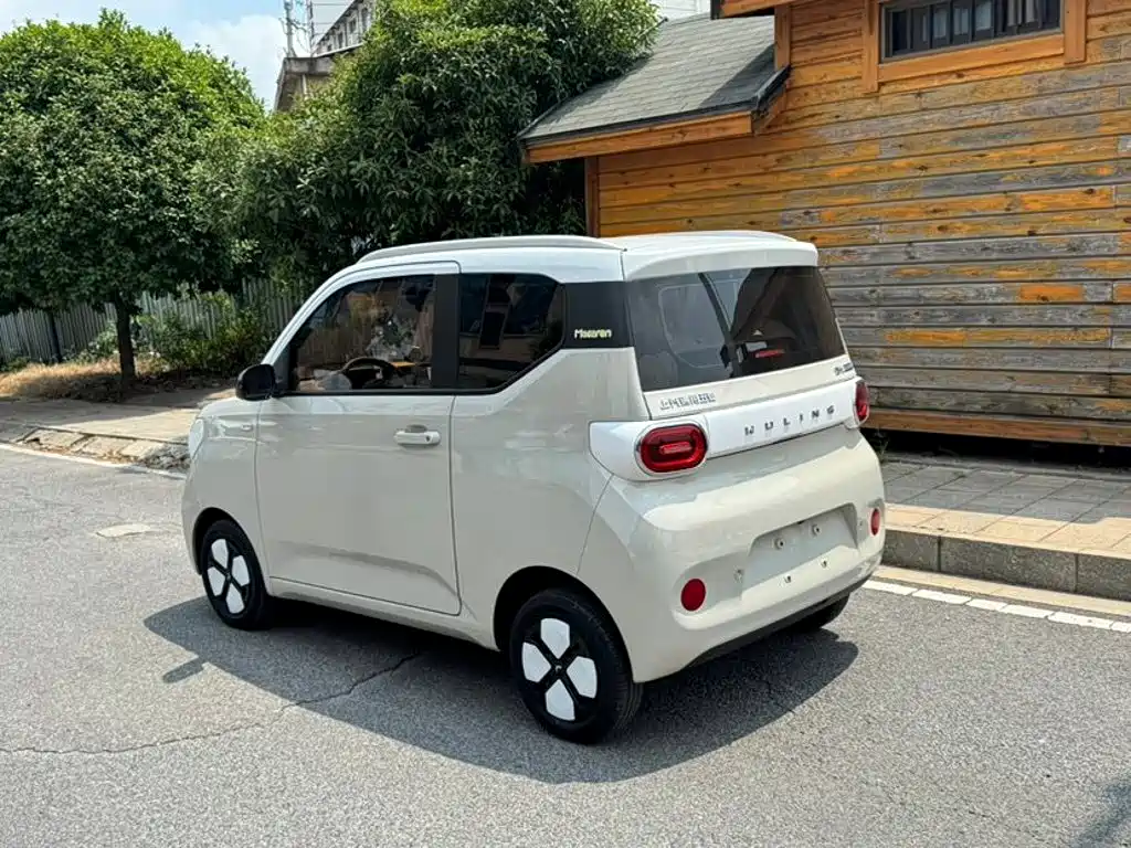 Wuling MINIEV — миниатюра 4