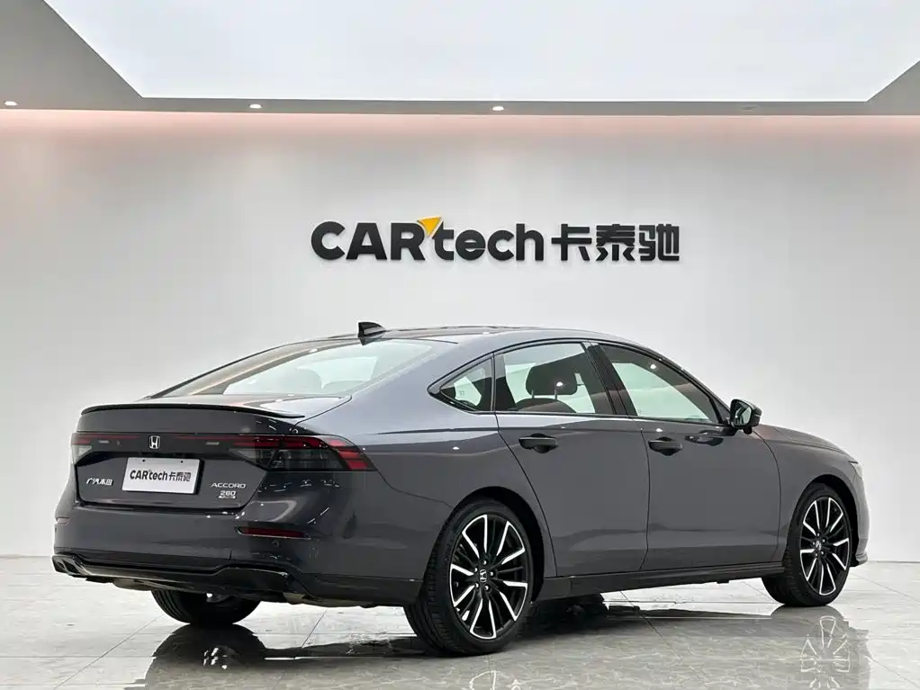 Honda Accord — миниатюра 5