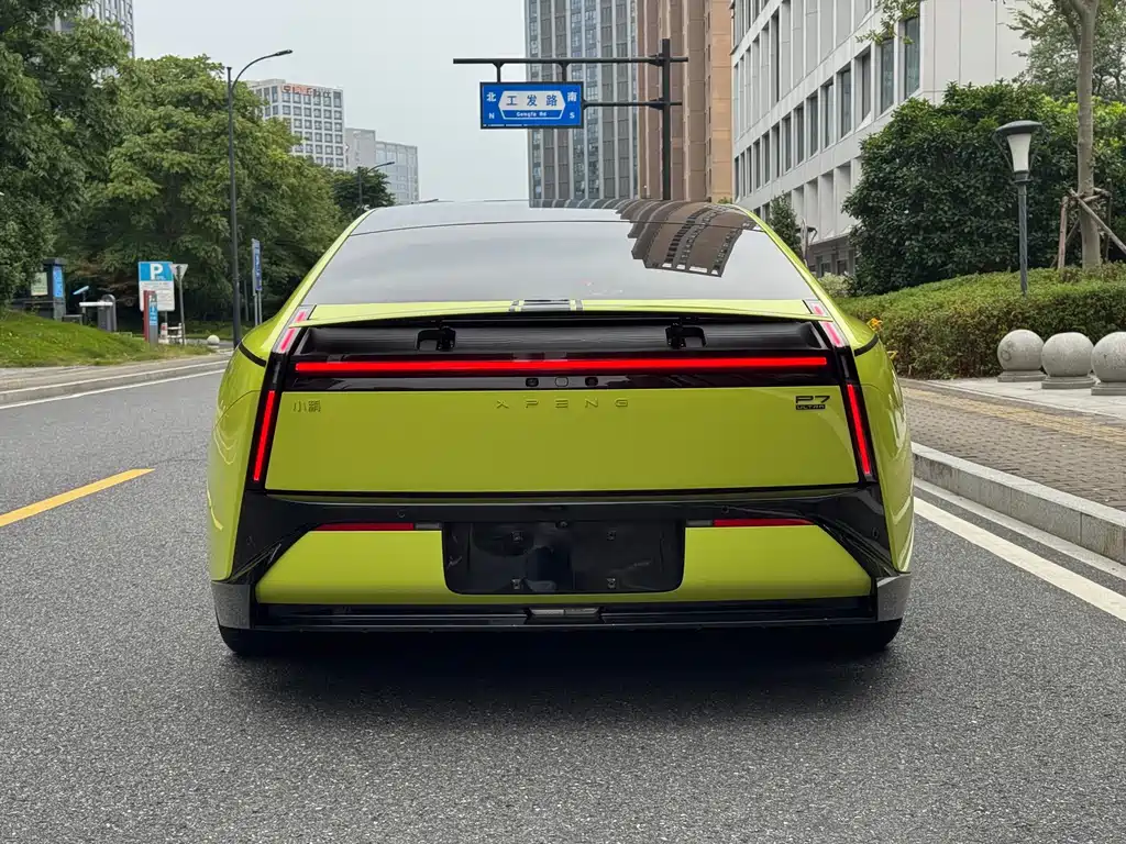 XPeng P7 — миниатюра 5