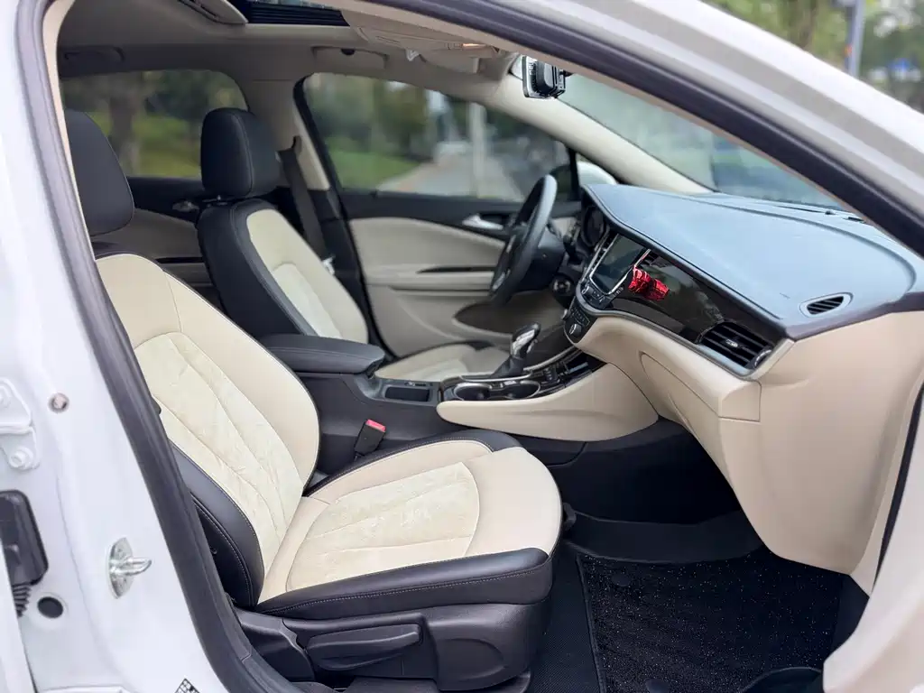 Buick Verano — миниатюра 14