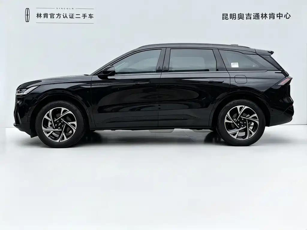Lincoln Nautilus 2025 2.0T