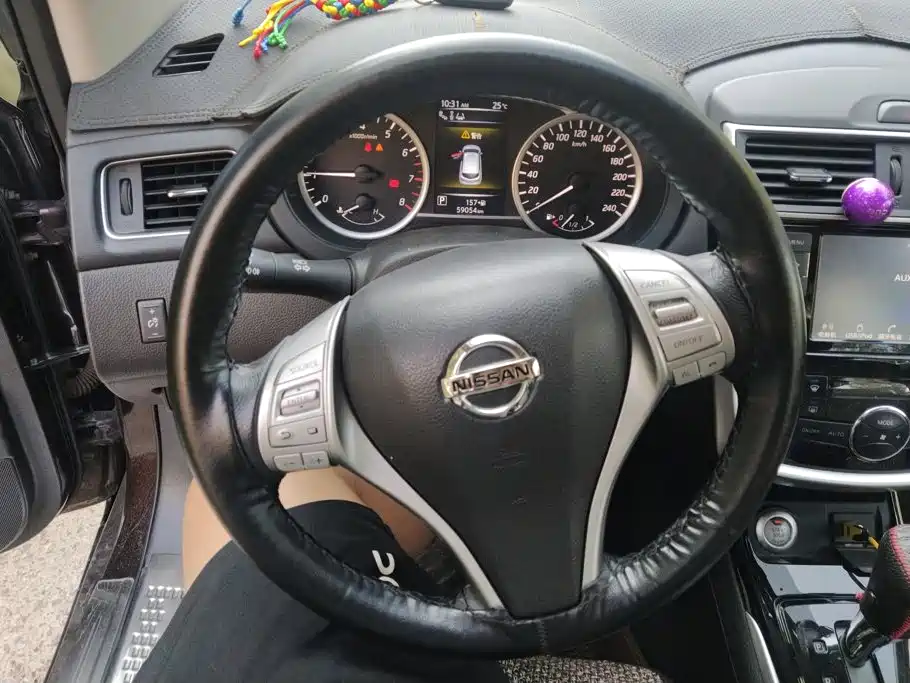 Nissan Tiida — миниатюра 15