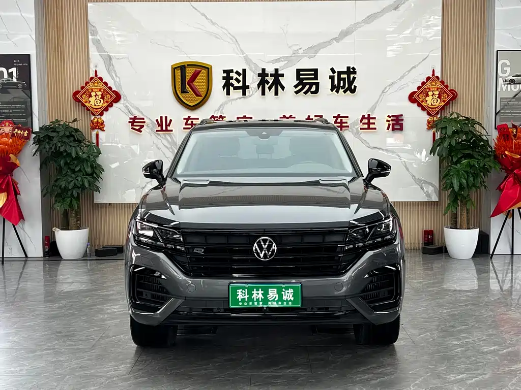 Volkswagen Touareg 2022 3.0TSI Sport