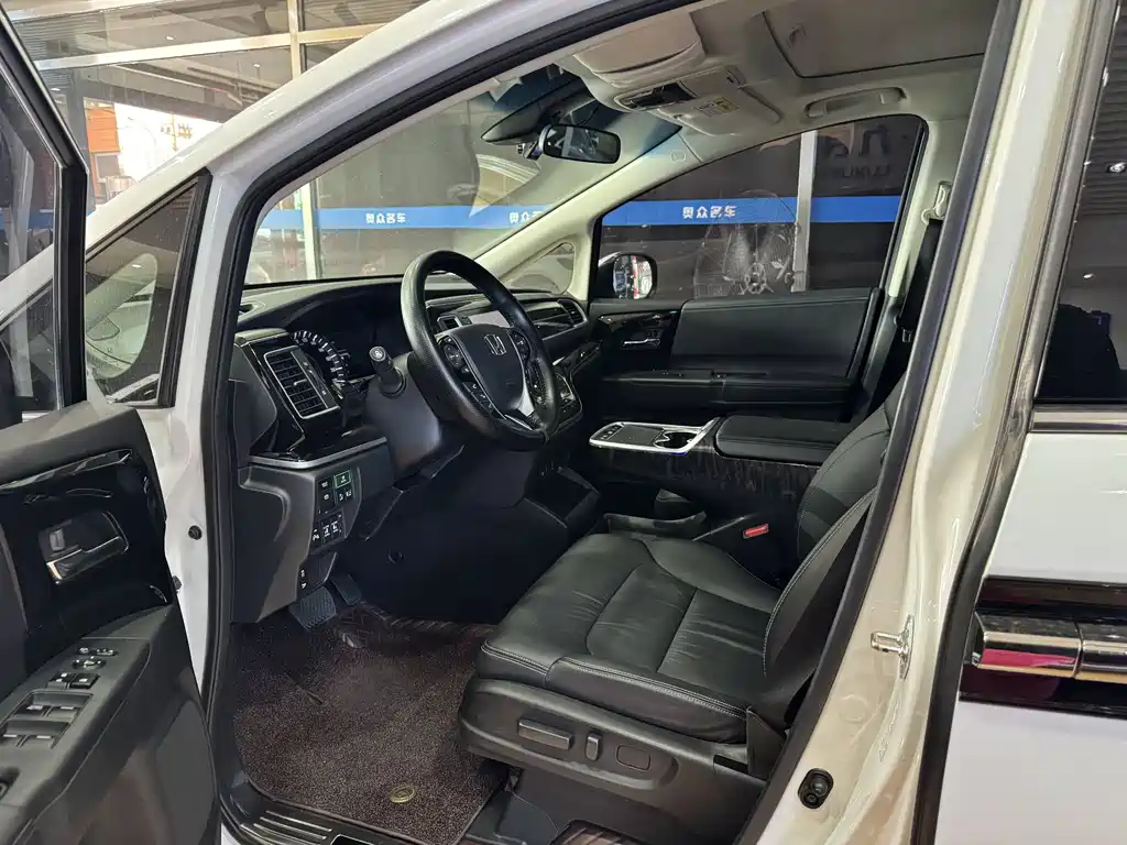 Honda Elysion 2019 2.0L Luxury