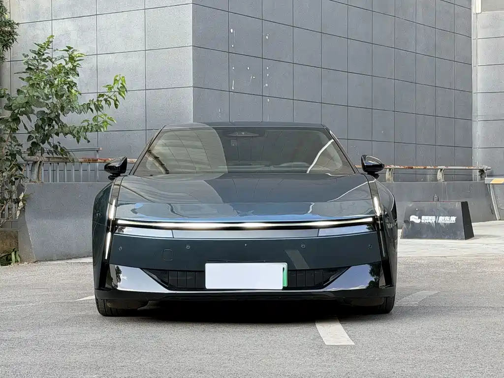 XPeng P7 — миниатюра 2