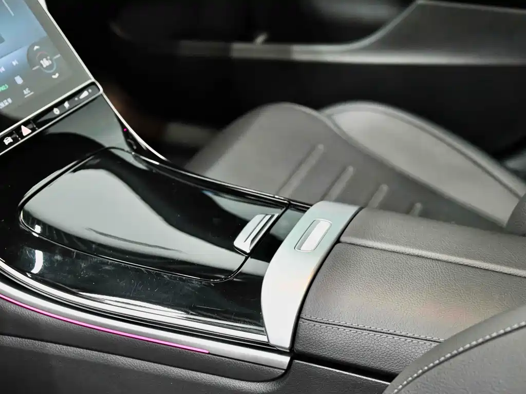 Mercedes-Benz C-Class — миниатюра 25