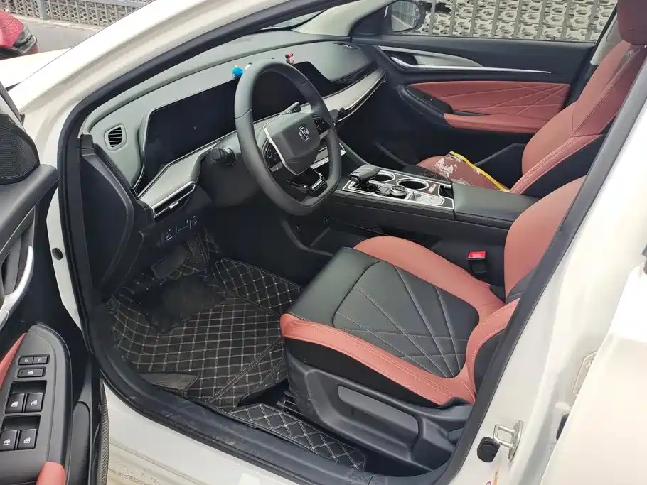 Changan Eado — миниатюра 9