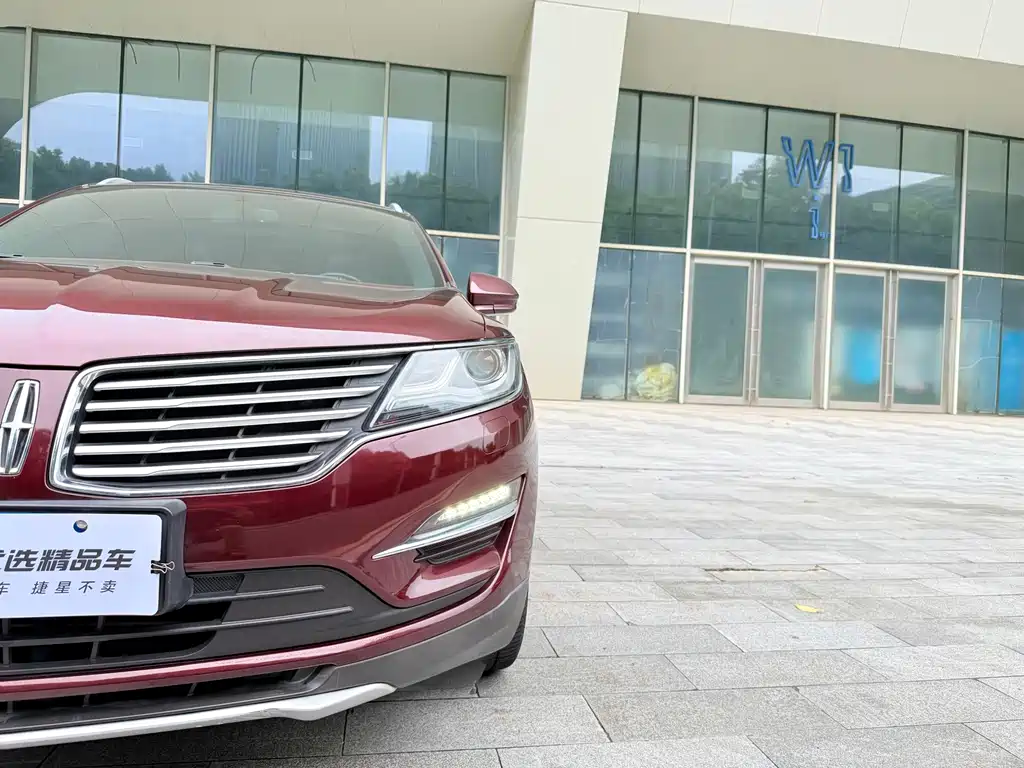Lincoln MKC — миниатюра 9