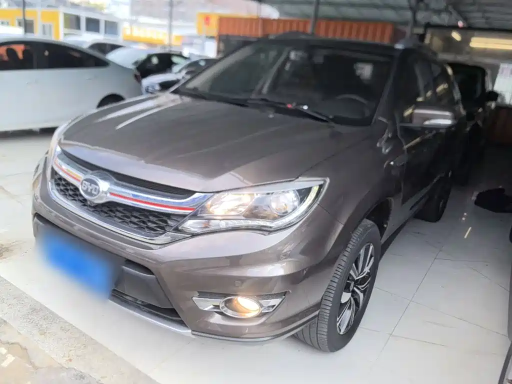 BYD S7
