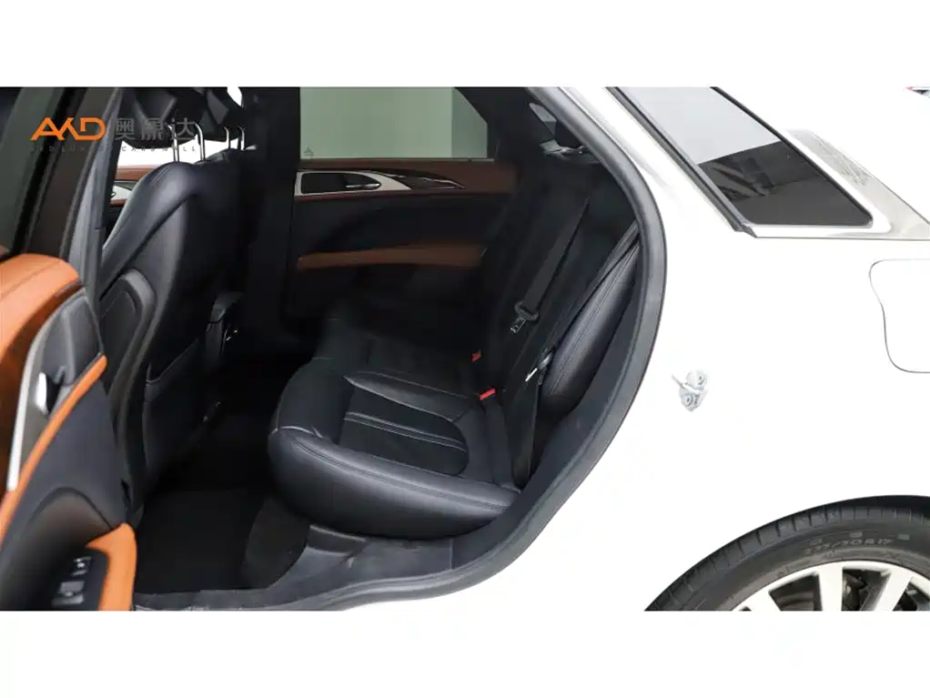 Lincoln MKZ — миниатюра 7