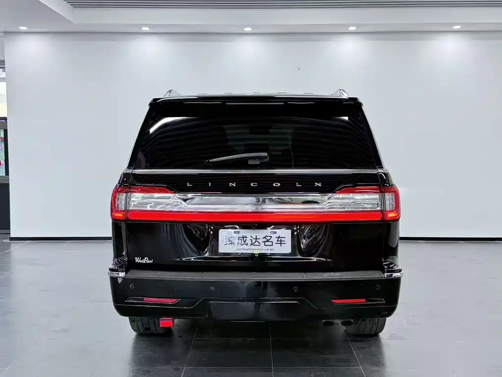 Lincoln Navigator — миниатюра 6