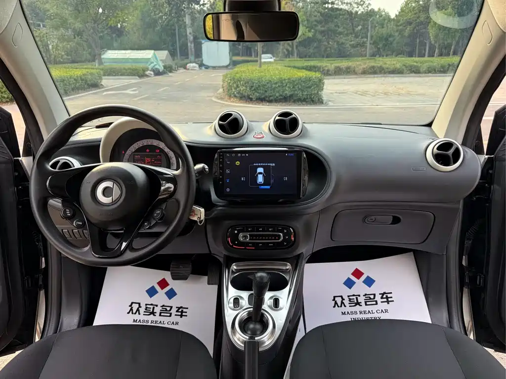 smart Smart Fortwo — миниатюра 7