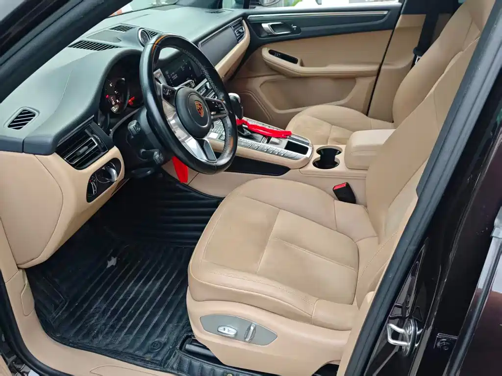 Porsche Macan — миниатюра 3