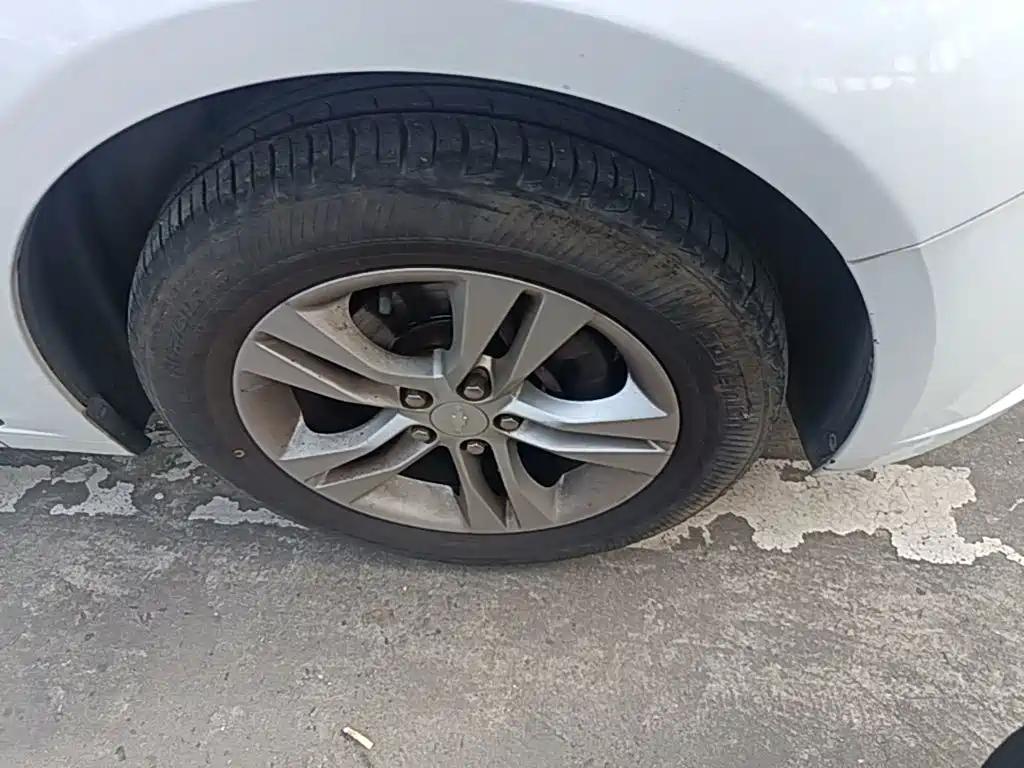 Chevrolet Cruze — миниатюра 12