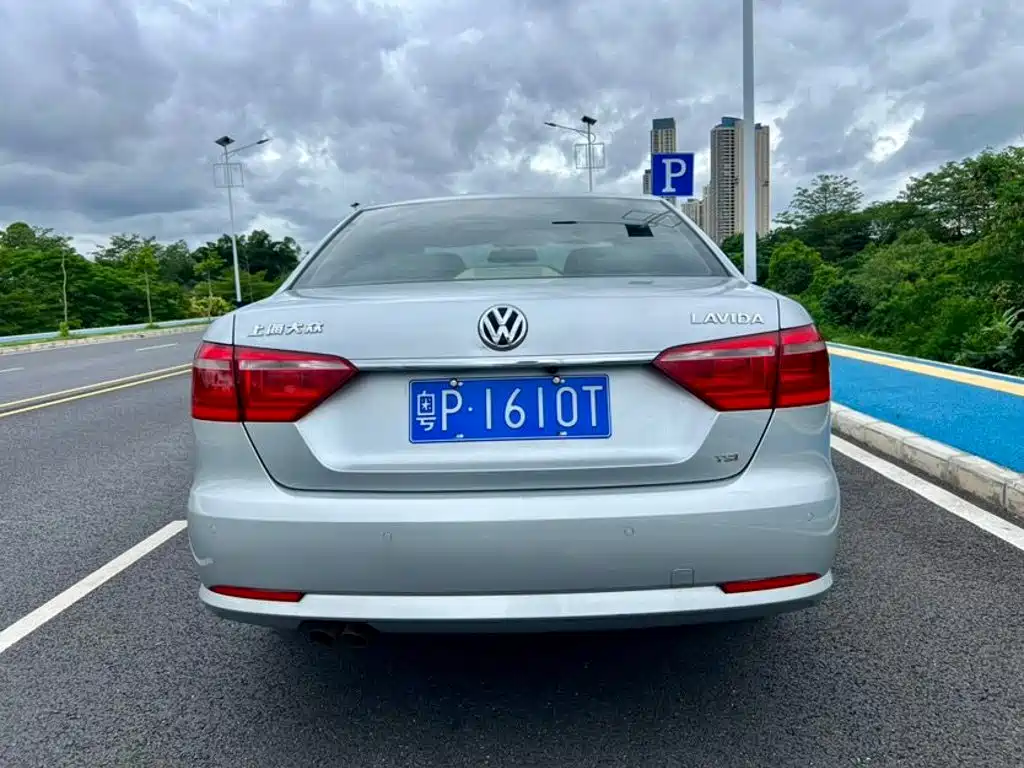 Volkswagen Lavida — миниатюра 4