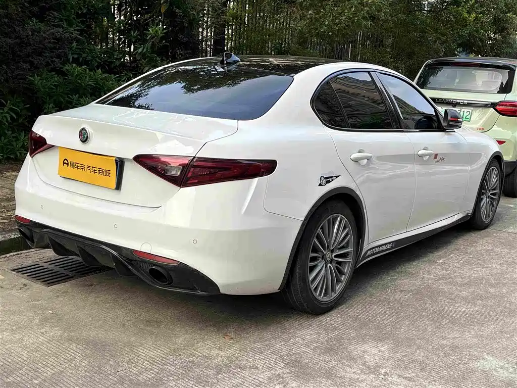 Alfa Romeo Giulia — миниатюра 5