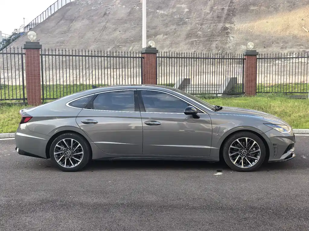 Hyundai Sonata — миниатюра 42