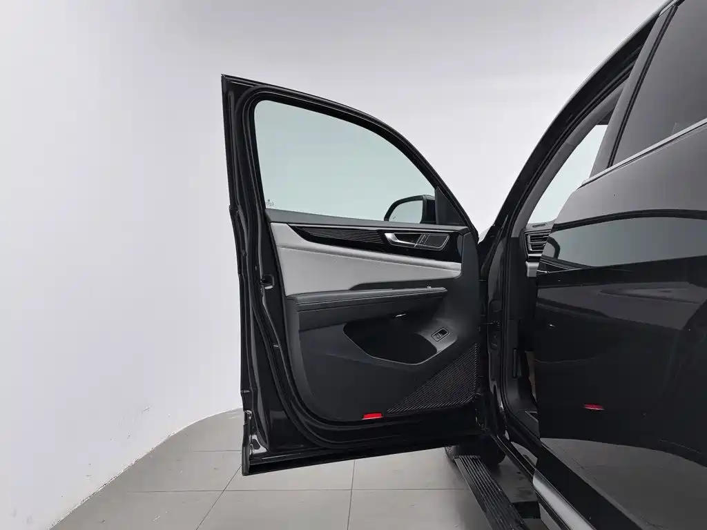 Volkswagen Teramont — миниатюра 8