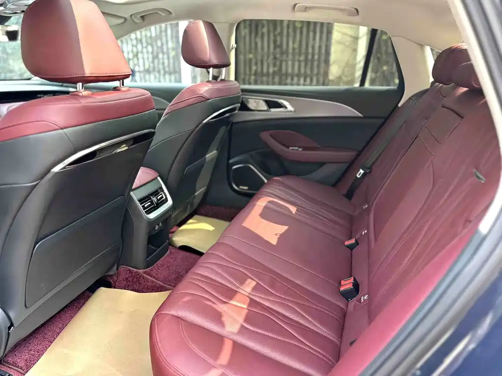 Hongqi Hongqi H5 — миниатюра 7