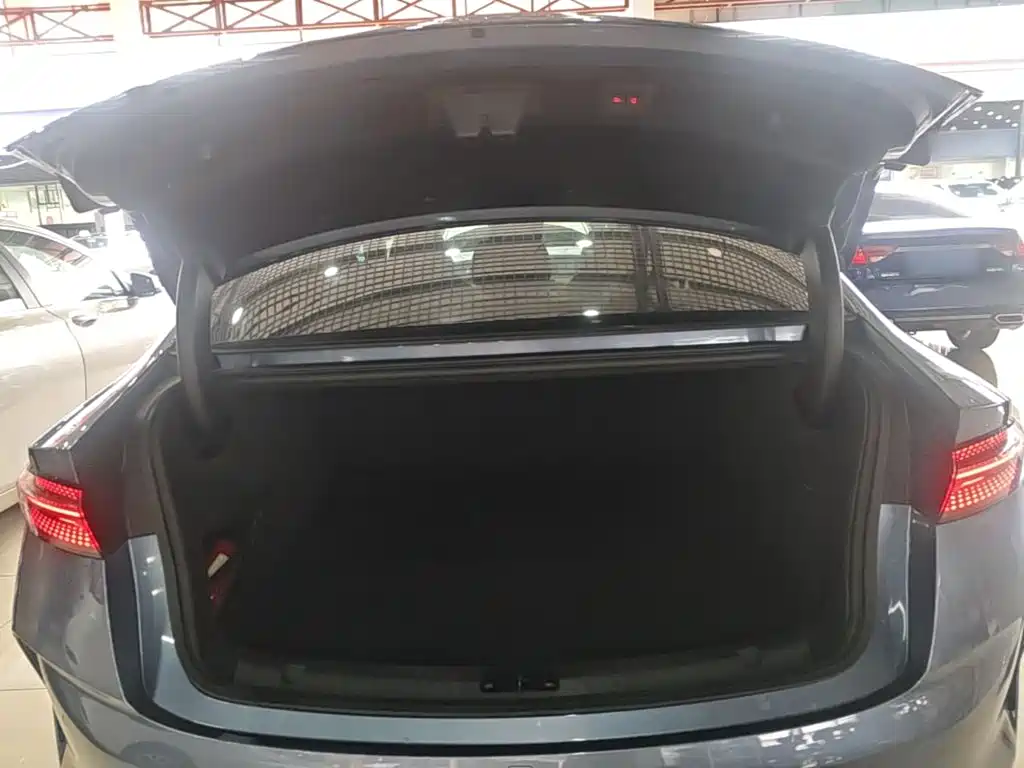 BYD Seal — миниатюра 19