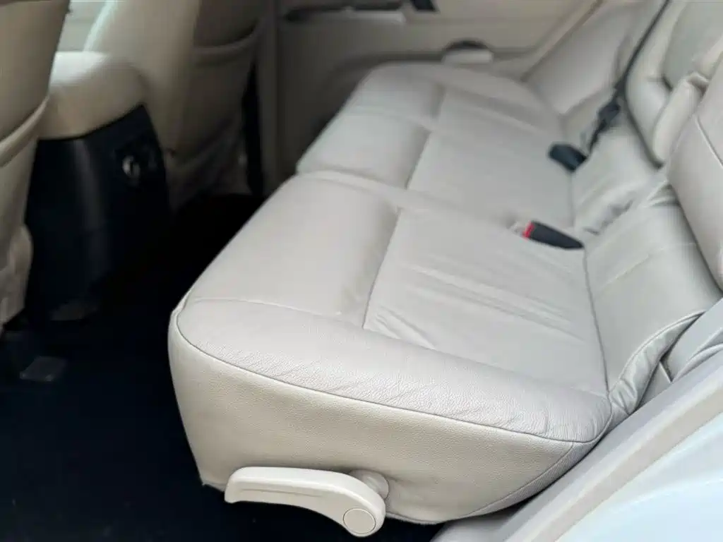 Mitsubishi V97 2019 3.8L AT