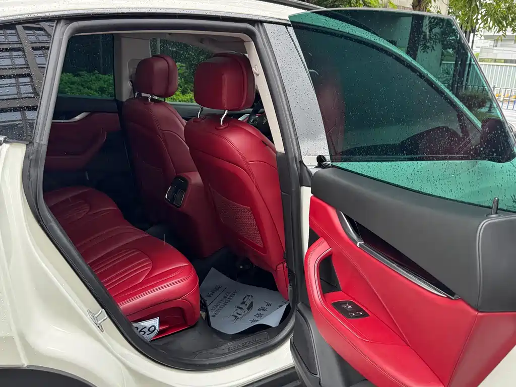 Maserati Levante — миниатюра 11