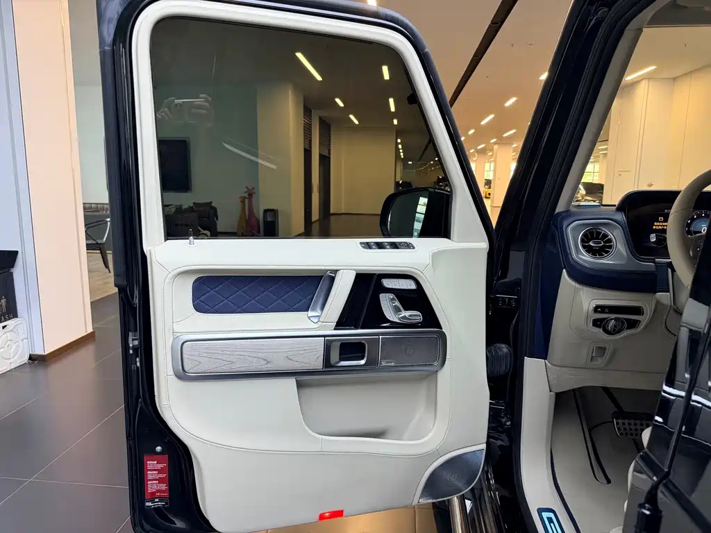 Mercedes-Benz G-Class — миниатюра 10