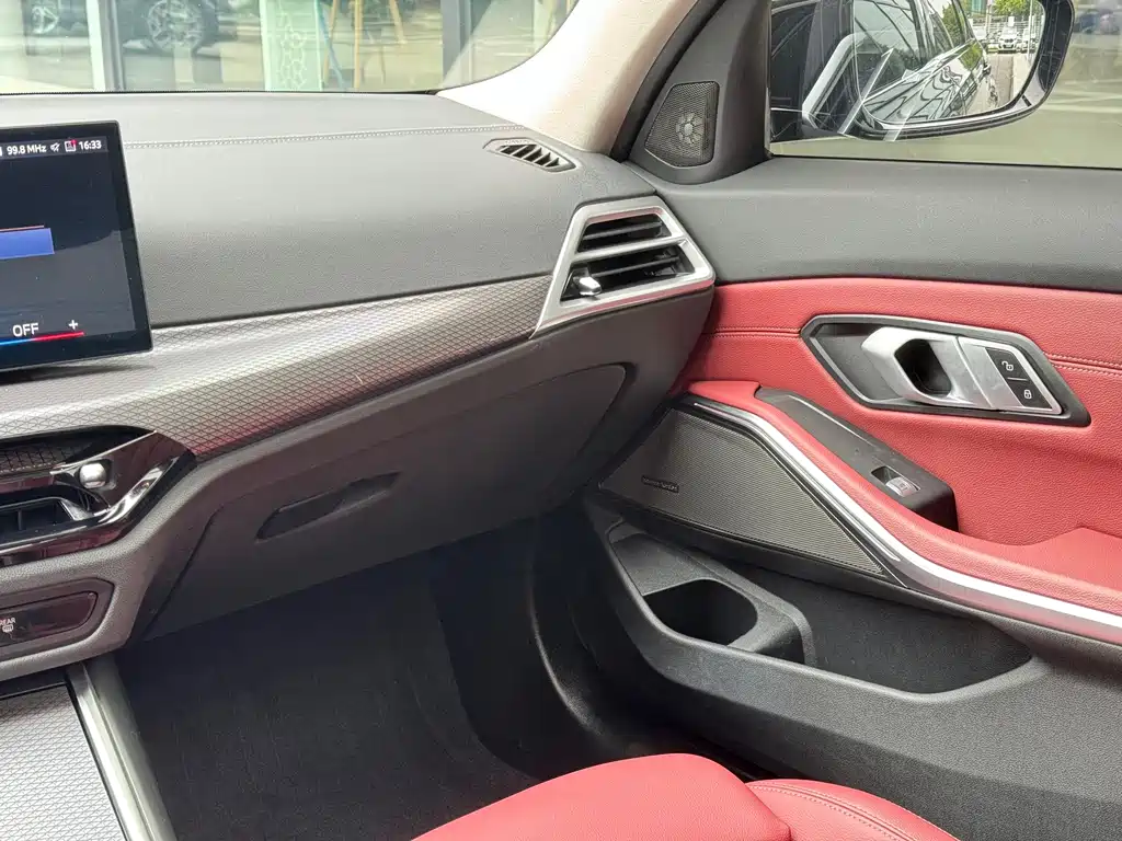 BMW 3 Series — миниатюра 12