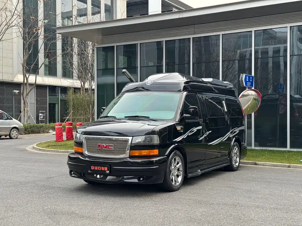 Купить GMC Savana