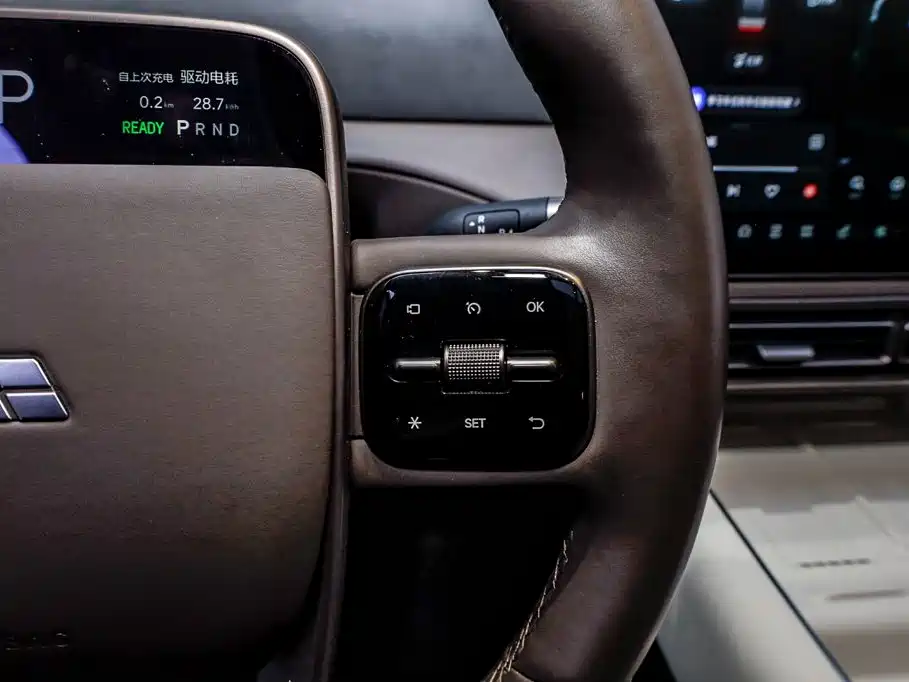 Li Auto Li MEGA — миниатюра 32
