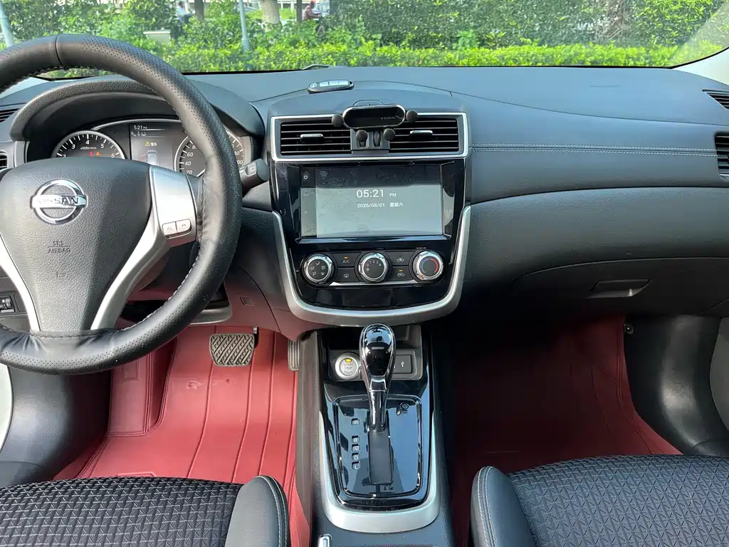 Nissan Tiida — миниатюра 33