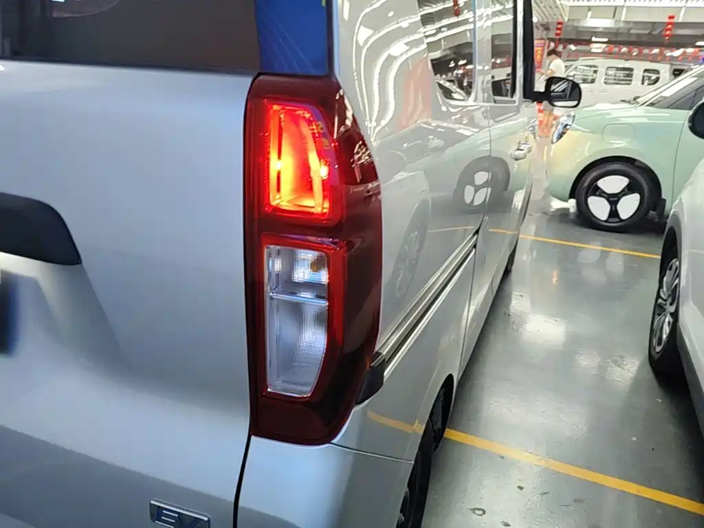 Wuling Zhiguang EV — миниатюра 8